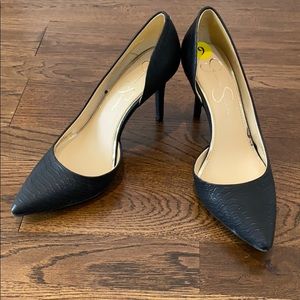 A matte black snake printed pump ! Never worn!